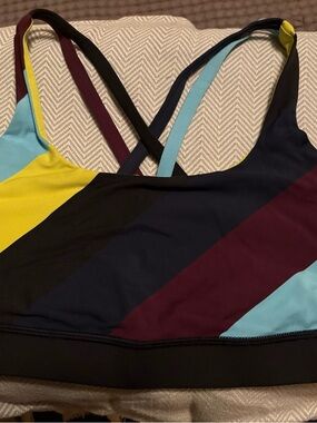 3x size 6 lululemon bras